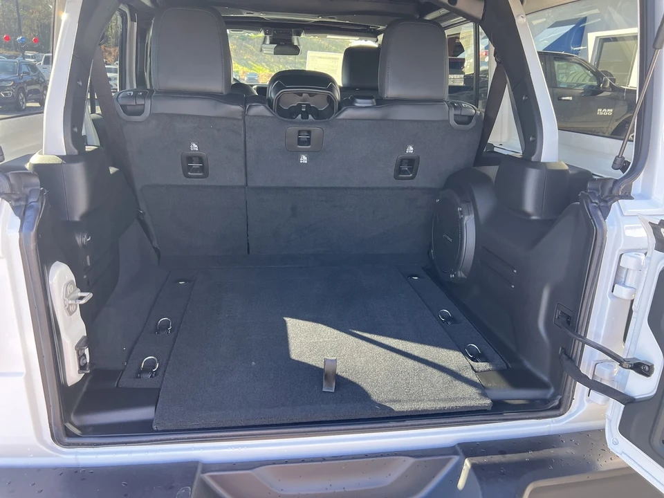2026 Jeep JL Wrangler - Image 9 of 21