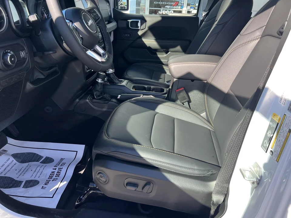 2026 Jeep JL Wrangler - Image 16 of 21