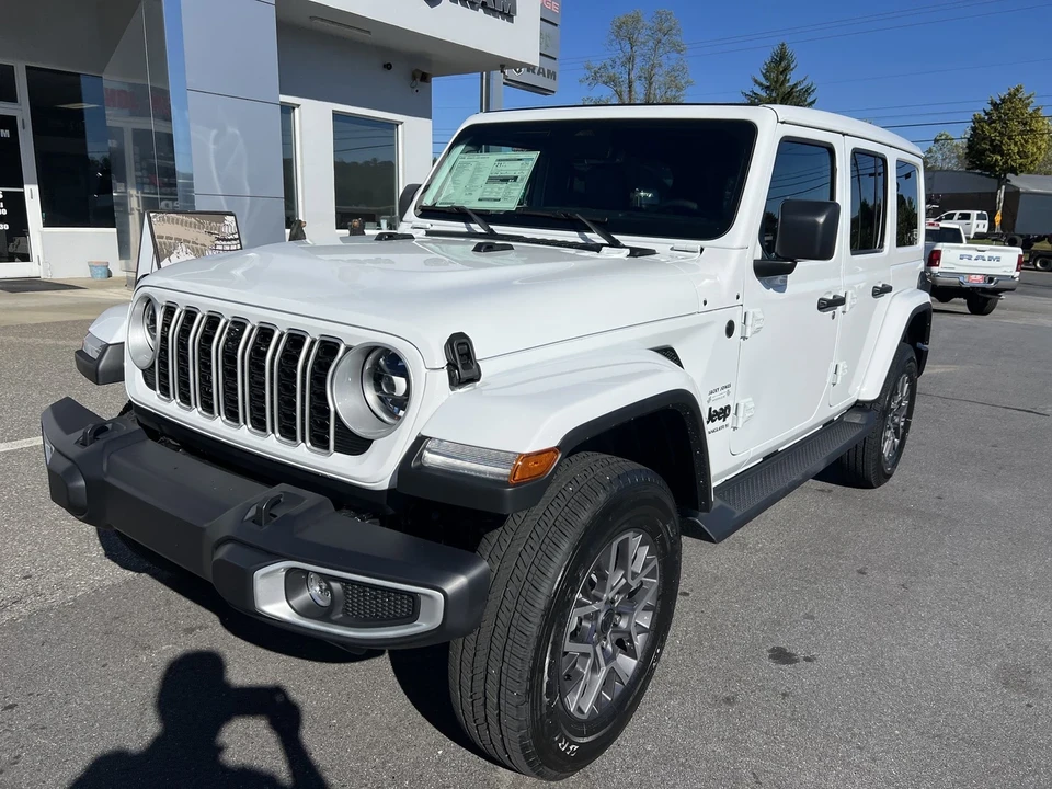 2026 Jeep JL Wrangler - Image 6 of 21
