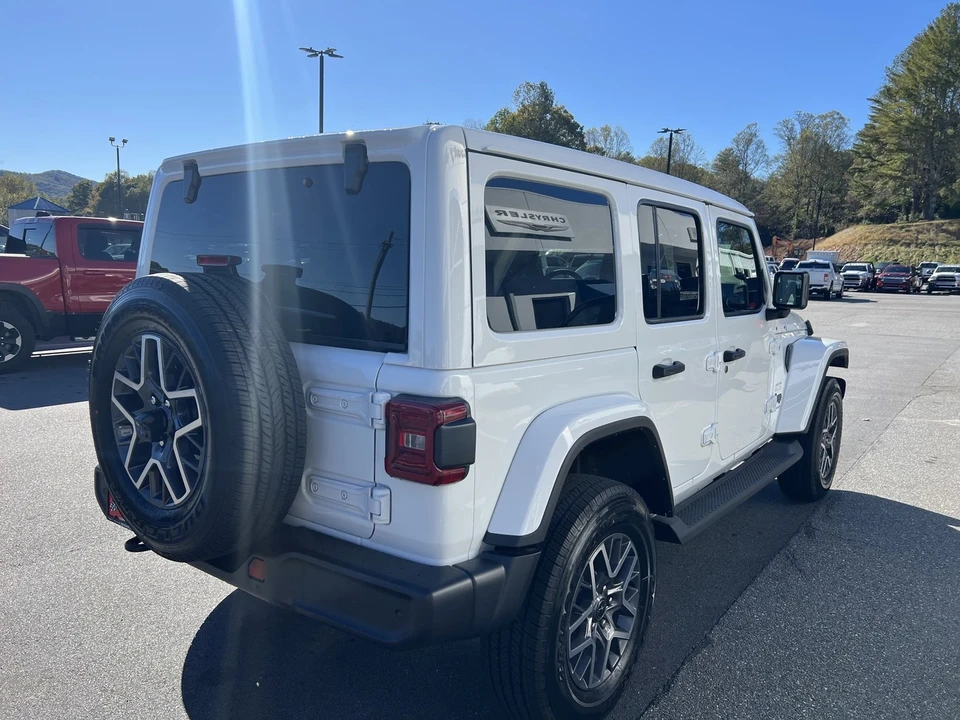 2026 Jeep JL Wrangler - Image 3 of 21