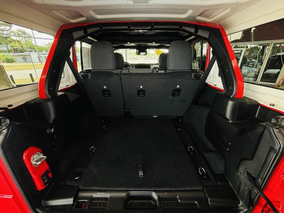 2026 Jeep JL Wrangler - Image 12 of 31