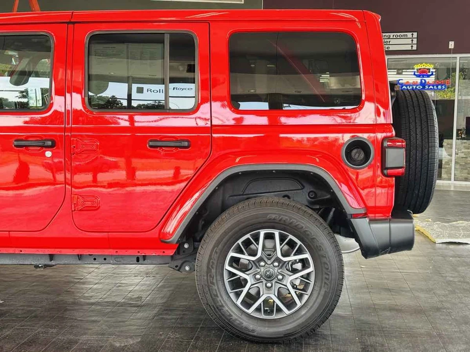 2026 Jeep JL Wrangler - Image 16 of 31