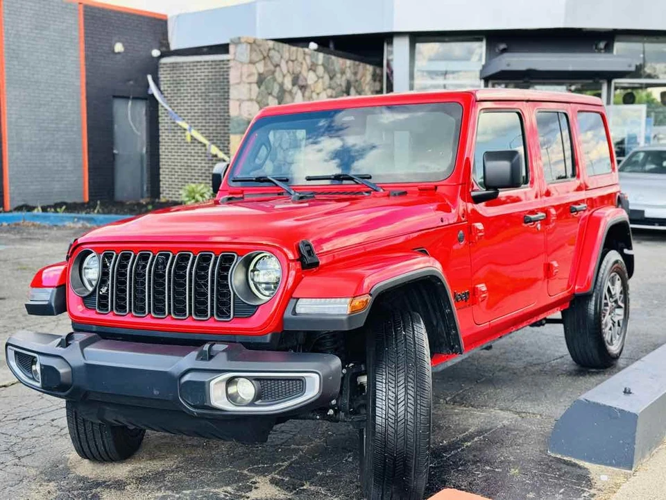 2026 Jeep Wrangler - Image 11 of 25