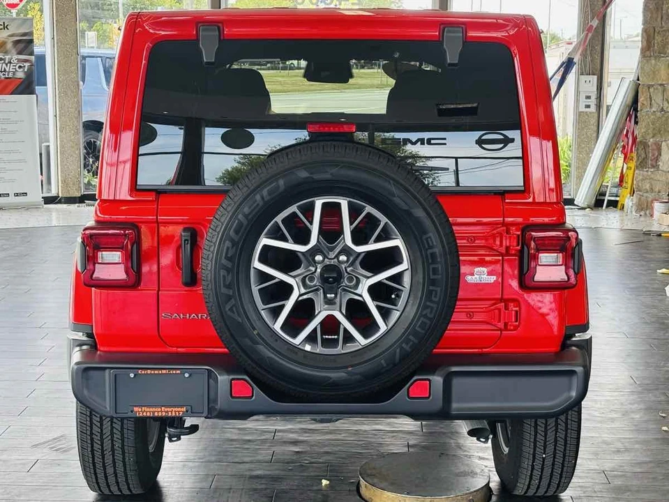 2026 Jeep JL Wrangler - Image 10 of 31