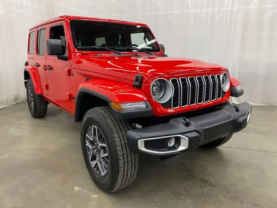2026 Jeep JL Wrangler - Image 5 of 20