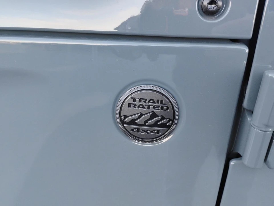 2026 Jeep JL Wrangler - Image 11 of 12