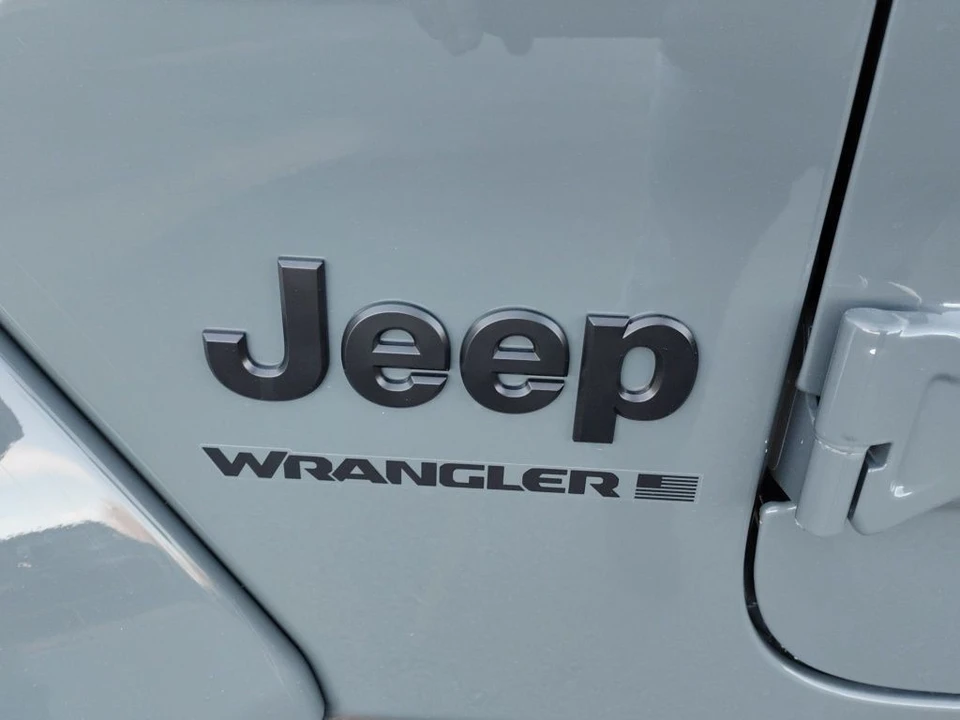2026 Jeep JL Wrangler - Image 10 of 12