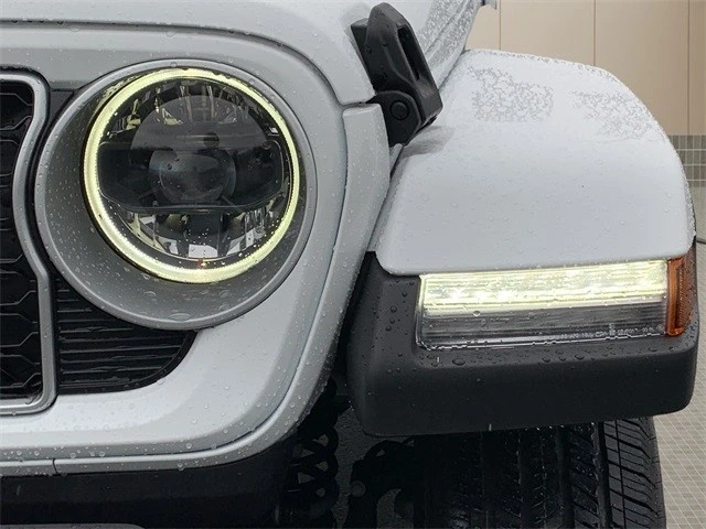 2026 Jeep JL Wrangler - Image 10 of 12