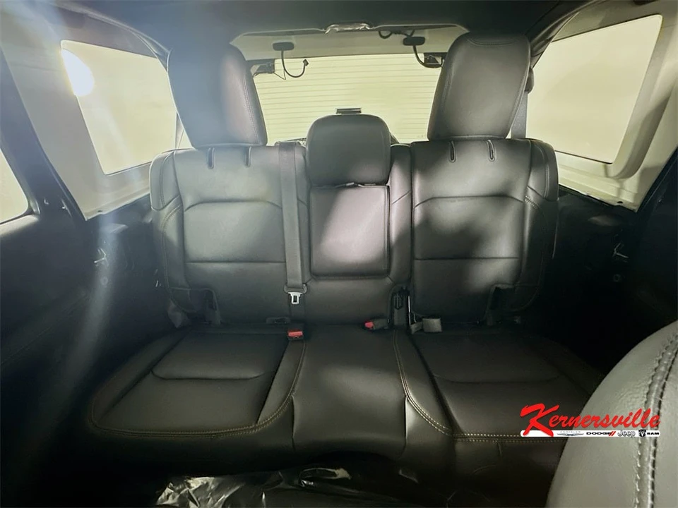 2026 Jeep JL Wrangler - Image 10 of 20