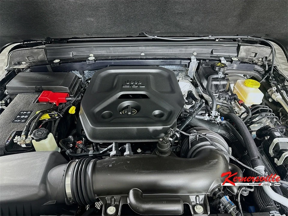 2026 Jeep JL Wrangler - Image 17 of 20