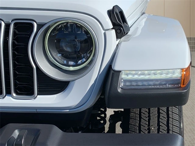 2026 Jeep JL Wrangler - Image 10 of 12