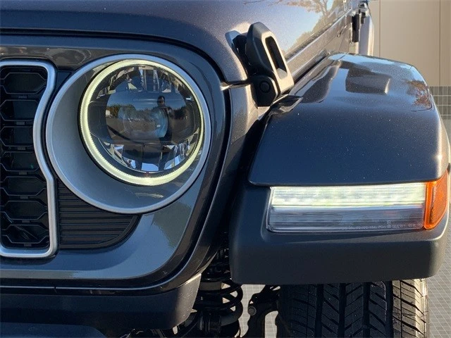 2026 Jeep JL Wrangler - Image 10 of 12