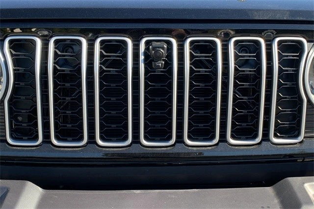 2026 Jeep JL Wrangler - Image 9 of 12
