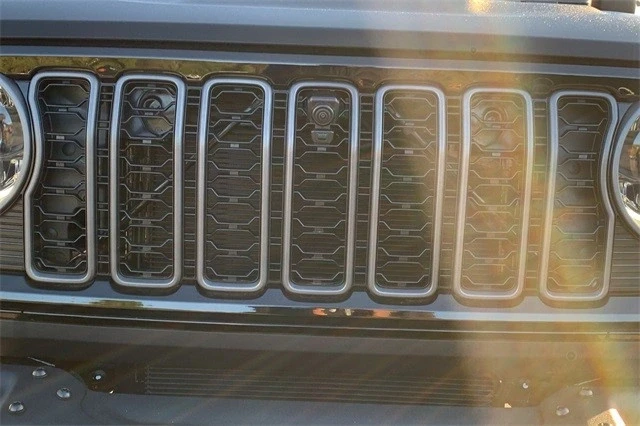 2026 Jeep JL Wrangler - Image 9 of 12