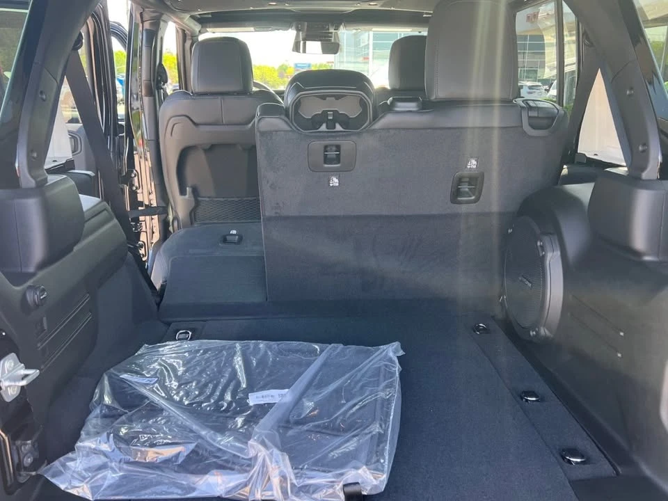 2026 Jeep JL Wrangler - Image 13 of 20