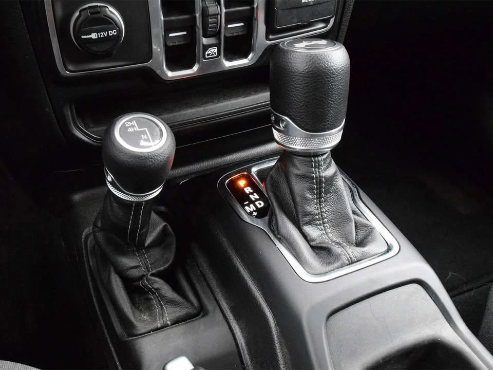 2026 Jeep JL Wrangler - Image 18 of 20