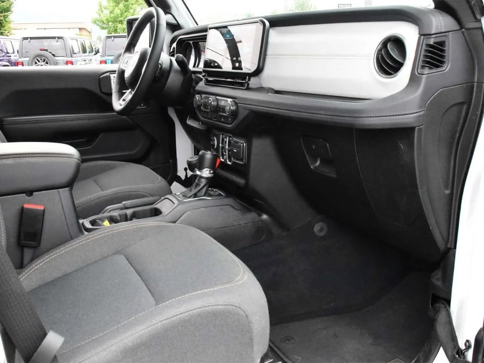2026 Jeep JL Wrangler - Image 10 of 20