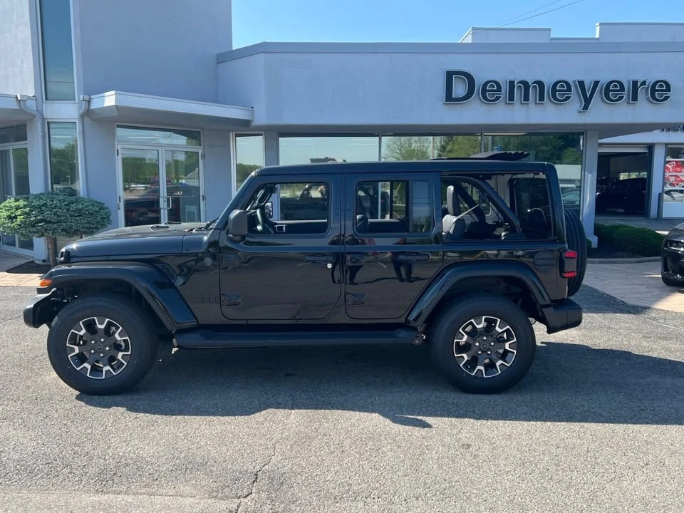 2026 Jeep JL Wrangler - Image 11 of 20