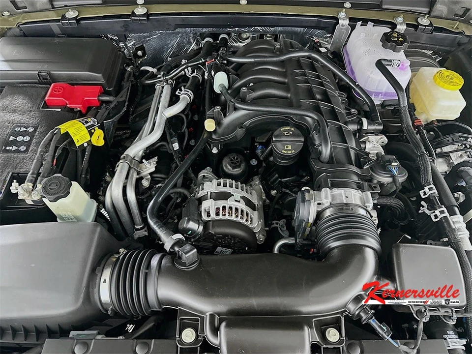 2026 Jeep JL Wrangler - Image 18 of 21