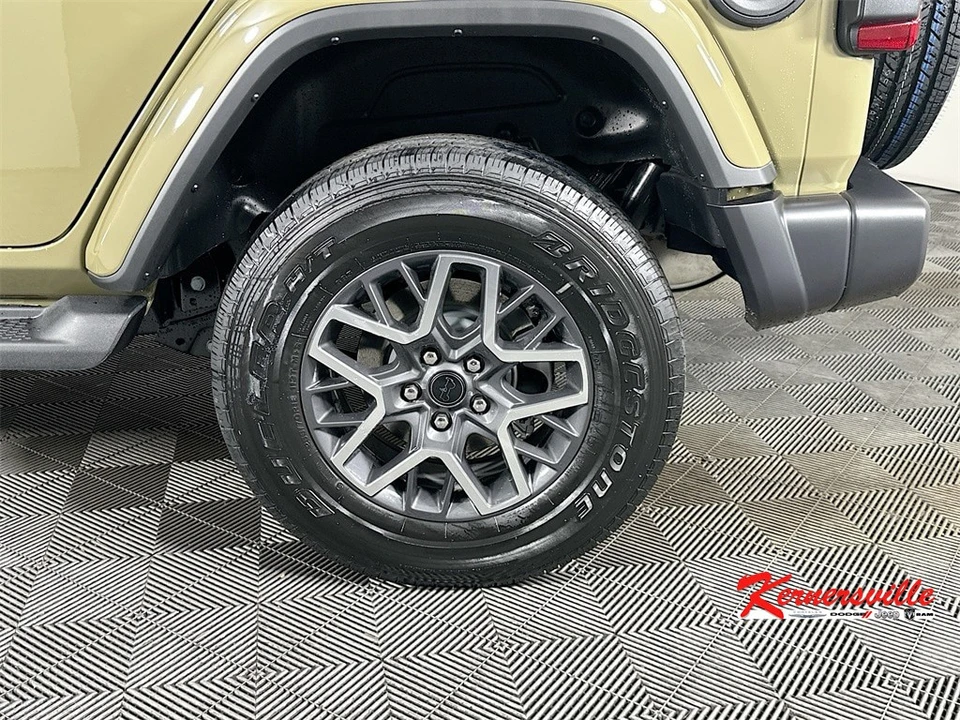 2026 Jeep JL Wrangler - Image 17 of 21