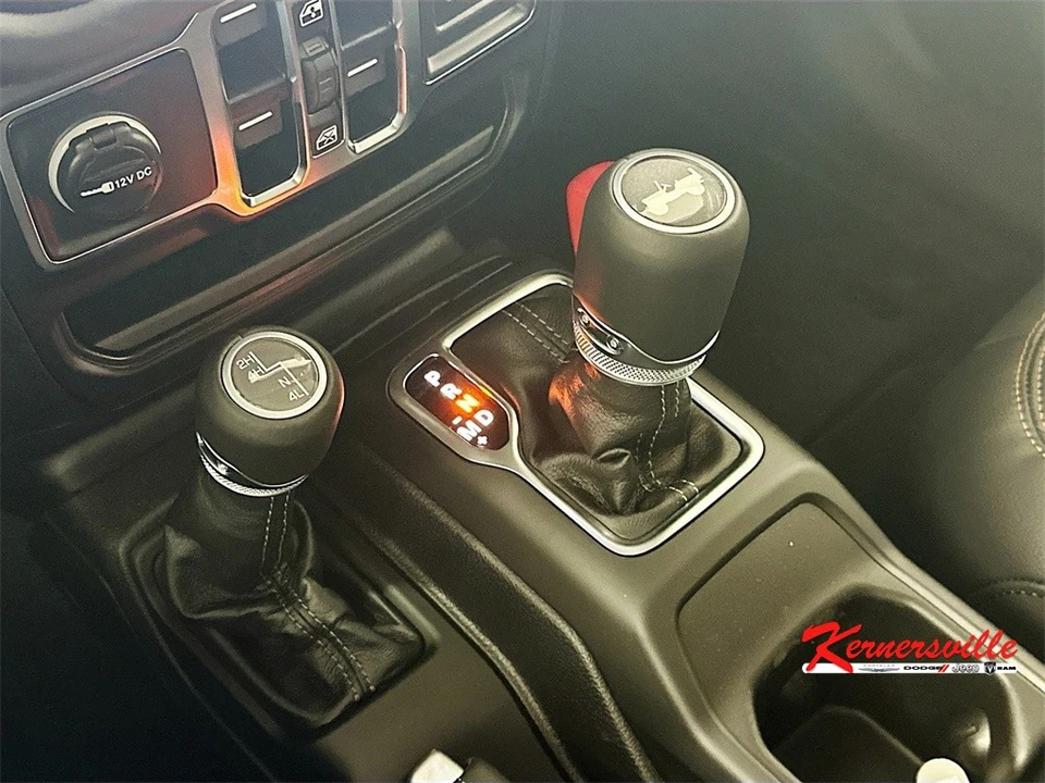 2026 Jeep JL Wrangler - Image 12 of 21