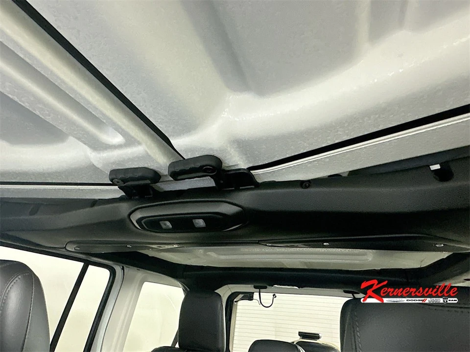 2026 Jeep JL Wrangler - Image 14 of 21