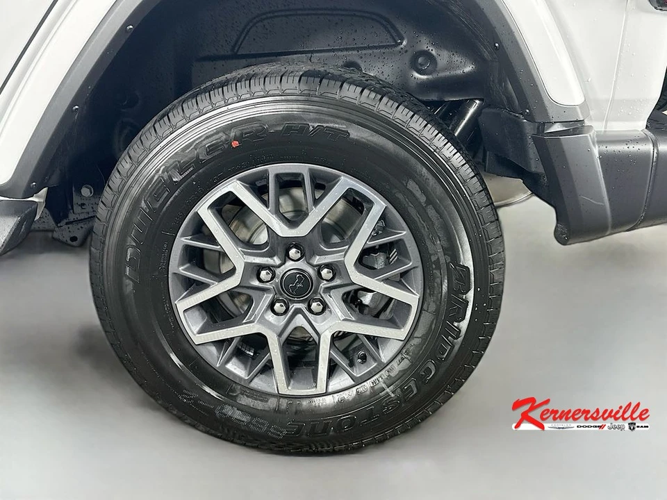 2026 Jeep JL Wrangler - Image 17 of 21