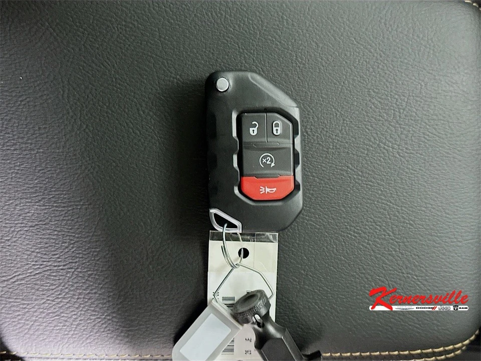 2026 Jeep JL Wrangler - Image 20 of 21