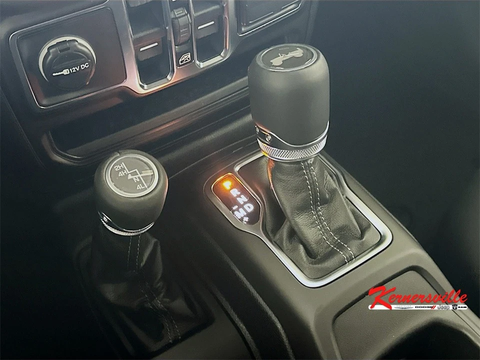 2026 Jeep JL Wrangler - Image 12 of 21