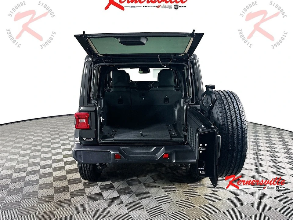 2026 Jeep JL Wrangler - Image 15 of 21
