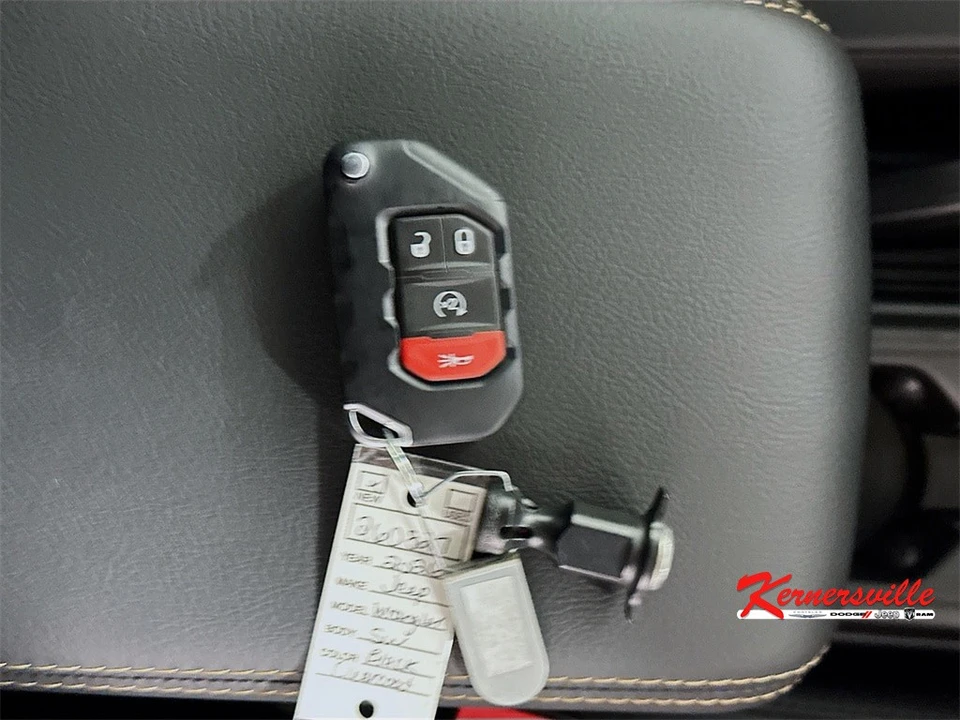 2026 Jeep JL Wrangler - Image 19 of 21