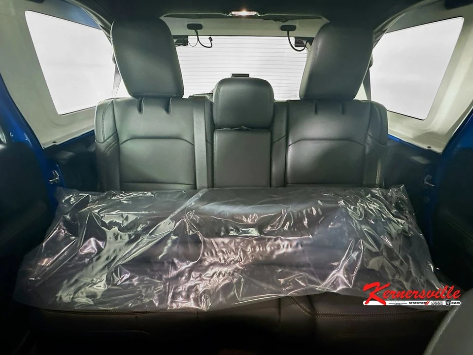 2026 Jeep JL Wrangler - Image 10 of 12