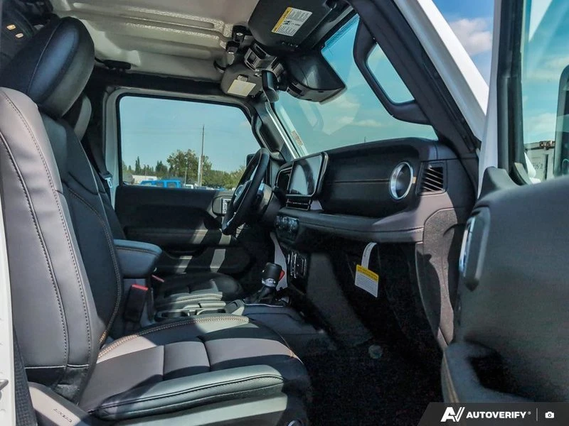 2026 Jeep JL Wrangler - Image 18 of 20