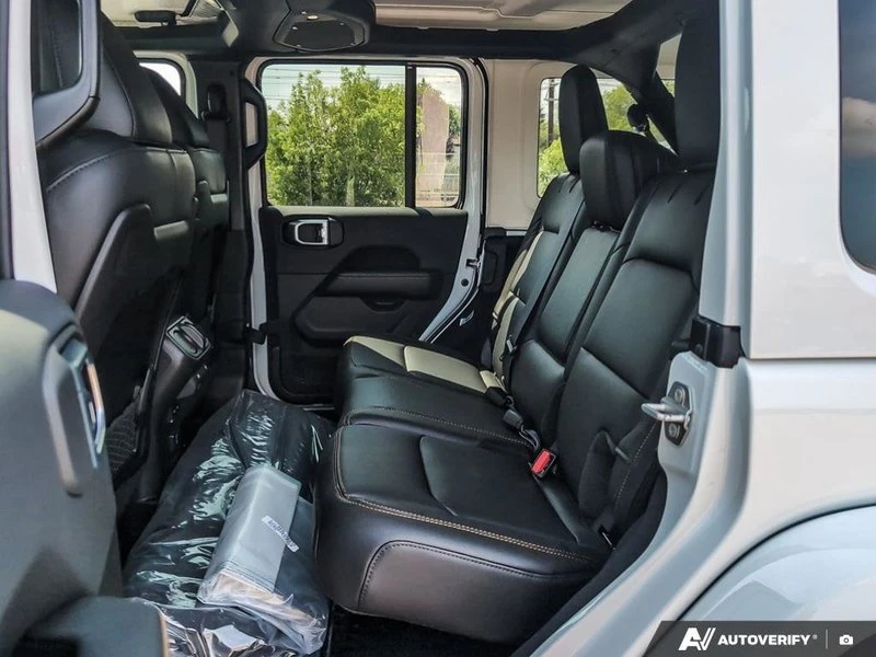 2026 Jeep JL Wrangler - Image 19 of 20