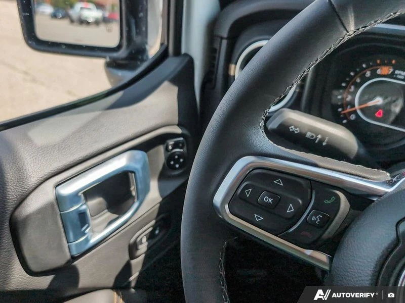 2026 Jeep JL Wrangler - Image 14 of 20