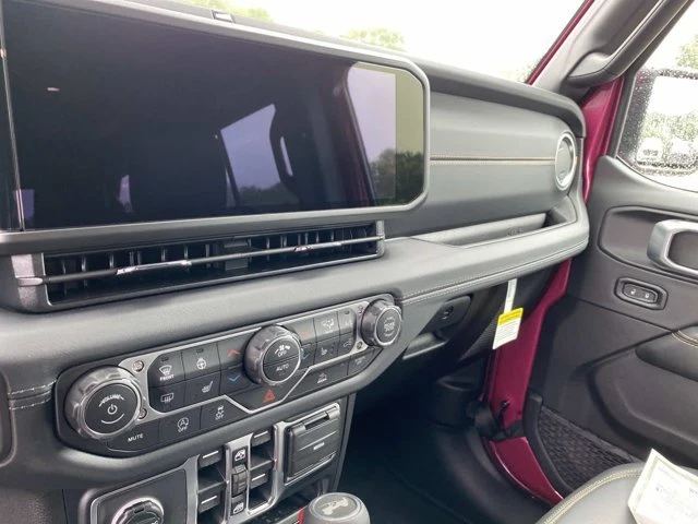2026 Jeep JL Wrangler - Image 11 of 15