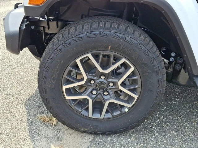 2026 Jeep JL Wrangler - Image 18 of 20