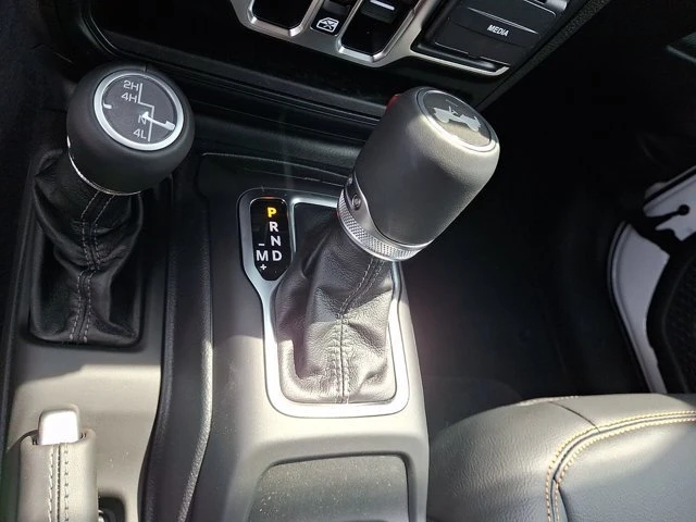 2026 Jeep JL Wrangler - Image 15 of 20