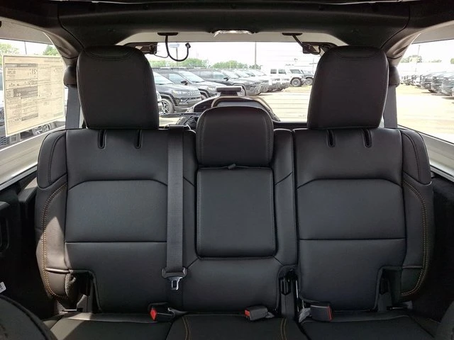 2026 Jeep JL Wrangler - Image 13 of 20