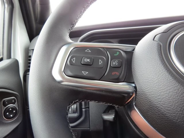 2026 Jeep JL Wrangler - Image 18 of 20
