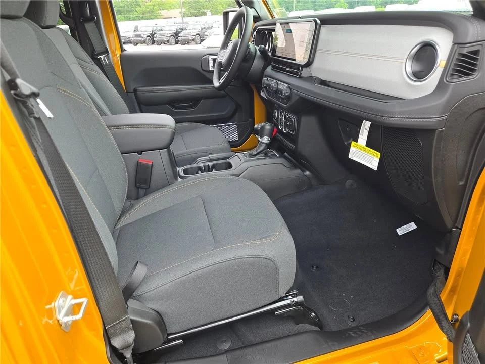 2026 Jeep JL Wrangler - Image 14 of 20
