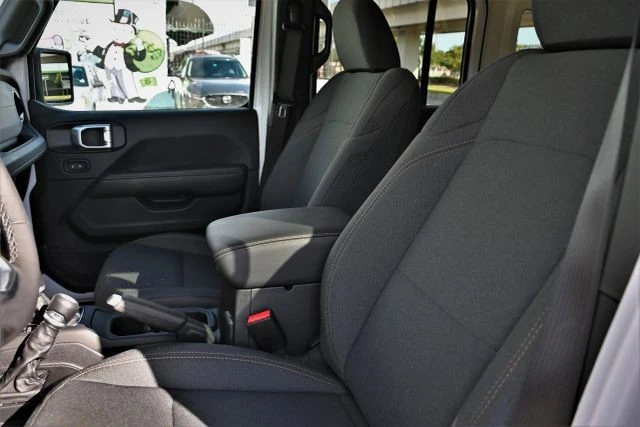 2026 Jeep JL Wrangler - Image 9 of 16