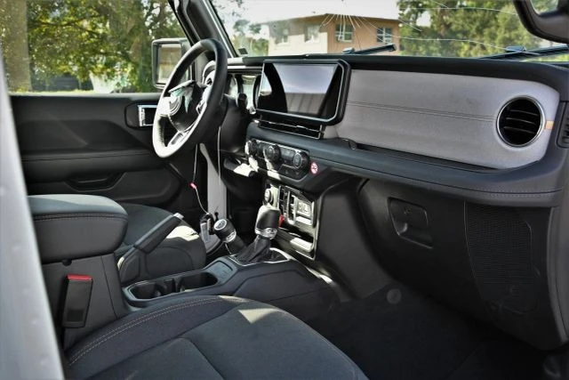 2026 Jeep JL Wrangler - Image 11 of 16