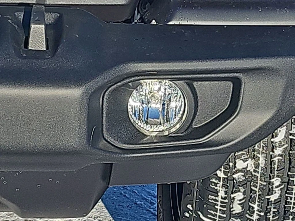 2026 Jeep JL Wrangler - Image 19 of 21