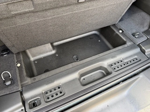 2026 Jeep JL Wrangler - Image 17 of 30