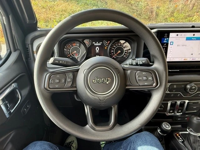 2026 Jeep JL Wrangler - Image 20 of 21