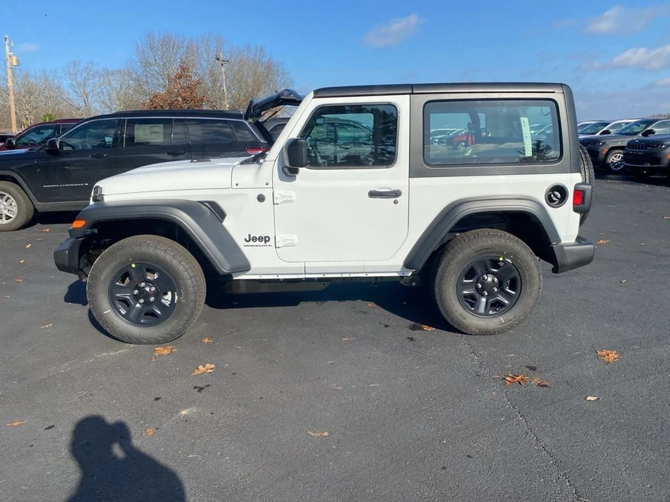 2026 Jeep JL Wrangler - Image 8 of 12