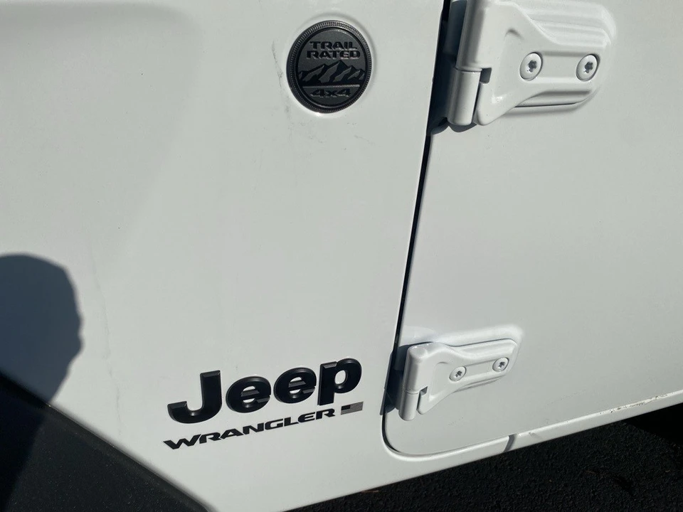 2026 Jeep JL Wrangler - Image 10 of 12