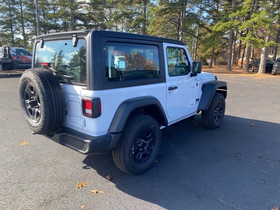2026 Jeep JL Wrangler - Image 5 of 12