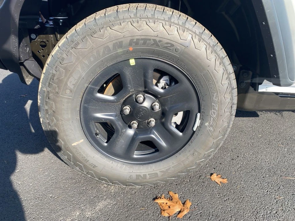 2026 Jeep JL Wrangler - Image 9 of 12